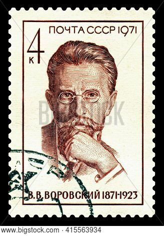Stavropol, Russia - April 04 2021:: A Stamp Printed In Ussr Shows Portrait Vatslav  Vorovsky (1871-1