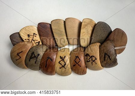 Women's Scandinavian Bracelet Made Of Various Types Of Wood With Protective And Auspicious Runes App