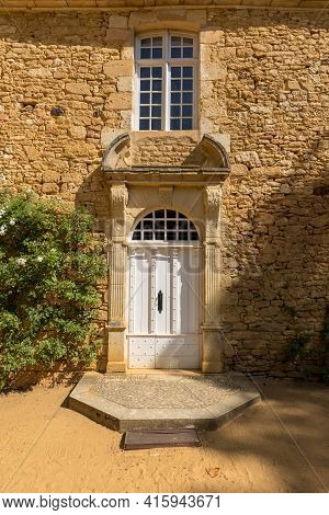 Eyrignac, France - September 2, 2018: The Manor Of Artaban In The Picturesque Jardins Du Manoir D Ey