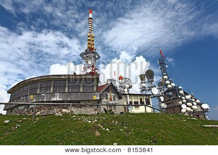 Antenna Tv Station sulla montagna