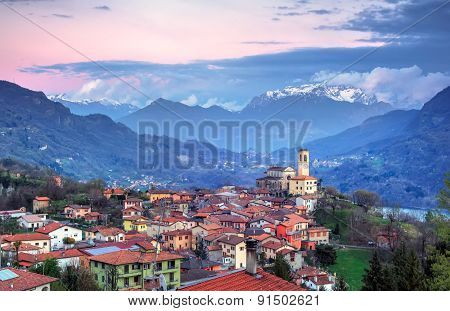 Corrido, Italy