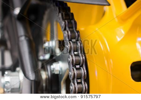 Enduro motorbike wheel and chain