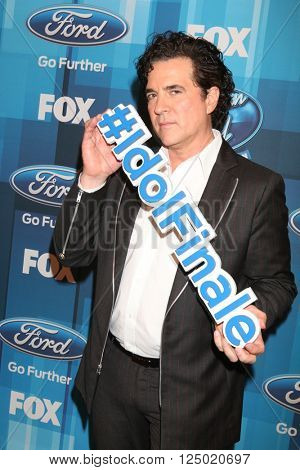 LOS ANGELES - APR 7:  Scott Borchetta at the American Idol Finale Press Room at the Dolby Theater on April 7, 2016 in Los Angeles, CA