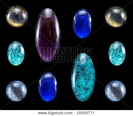 Cabochon. Geschliffene Steine