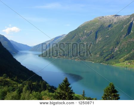 Fjord norvégien