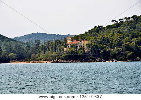House near the beach in the bay of Setubal in Portugal