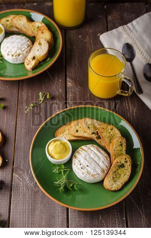 Grilled Camembert With Toast And Juice