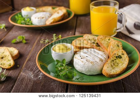 Grilled Camembert With Toast And Juice