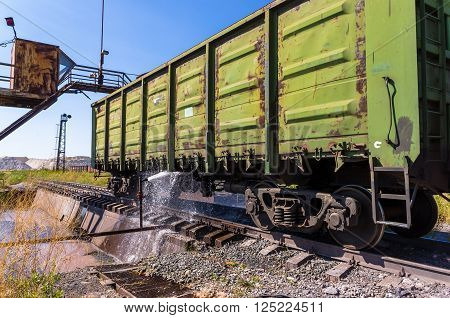 water washing of old freight railway cars