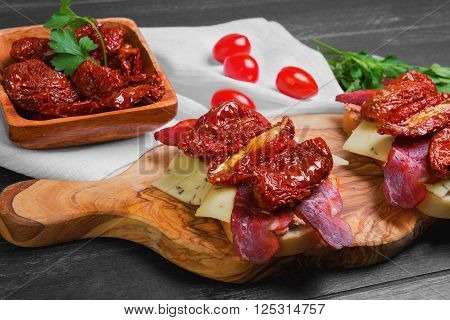Sandwiches Tapas With Sun-dried Tomatoes