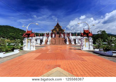 Royal Flora Ratchaphruek, Shot With Polarizing Filter
