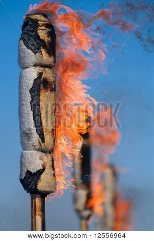 คบเพลิงเผา