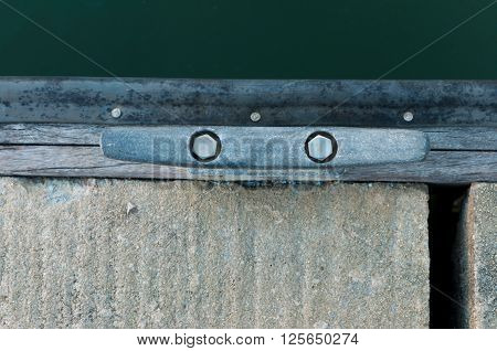 Empty cleat for boat belay at the marina
