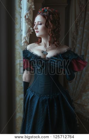 Woman in Victorian dress standing at the window.
** Note: Soft Focus at 100%, best at smaller sizes