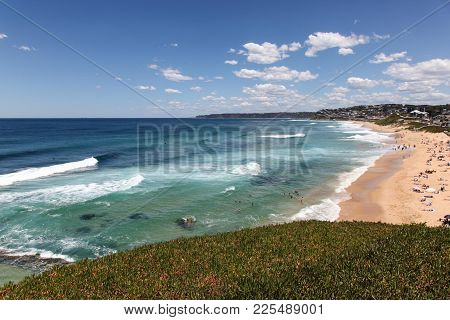 A Beautiful Sunny Summers Day At Bar Beach - Merewether Beach - Newcastle Australia. Newcastle A Cou