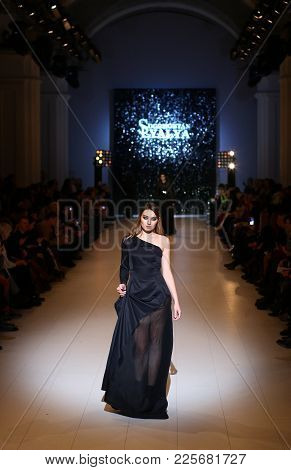 Ukrainian Fashion Week Fw18-19: Collection By Lyalya Sogomonyan