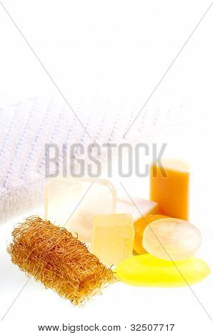 Mydła, luffa i ręcznik