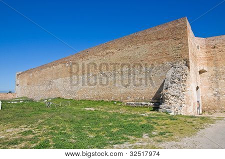 Hrad Lucera. Puglia. Itálie.