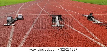 Short Distance Rce Short Distance Race. Image & Photo (Free Trial) | Bigstock