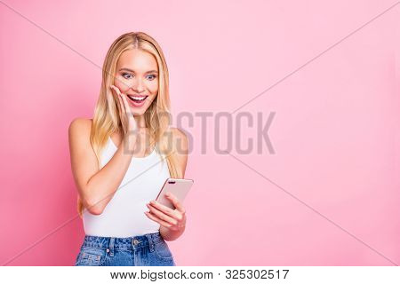 Portrait Of Astonished Funky Girl Use Her Cell Phone Read Feednews Scream Wow Omg Wear Modern Sporti