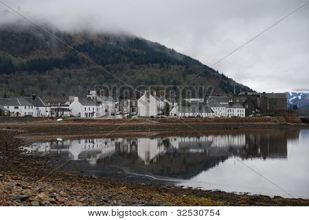 ล็อค Fyne และ Inverary