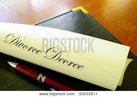 decreto di divorzio