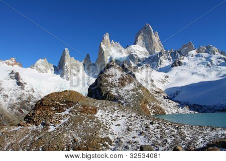 Kaunis luonto maisema Mt. Fitz Roy Los Glaciares National Park, Patagonia, Arge nähtynä