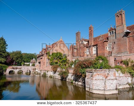 Kentwell Hall Suffolk Tudor Manor Special Day Visit Olde Romantic Historical Re-enactment