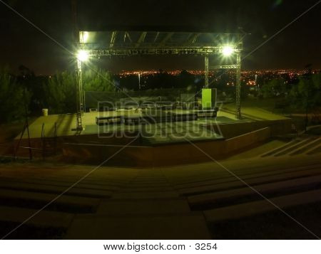 Anfiteatro de noche