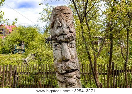 Krasnoe, Russia - May 2016: Ethnographic Museum In The Village Of Krasnoe Near Borovsk, Pagan Figure