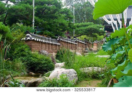 Territory Of The Temple In Seoul