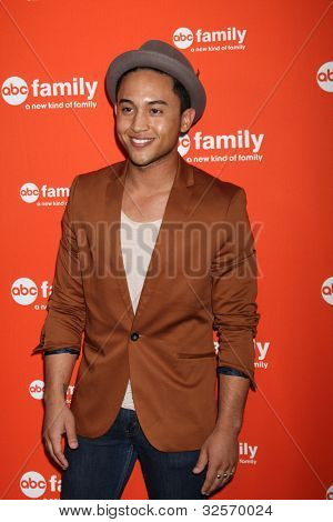 LOS ANGELES - 1. května: Tahj Mowry dorazí na ABC rodina West Coast Upfronts v The Sayers klubu na