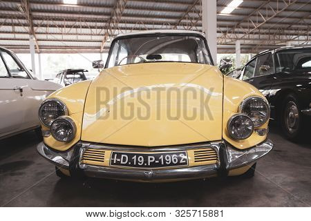 Nakhon Pathom, Thailand - August 3, 2019: Vintage 1962 Citroen Id 19p Exhibit At Vintage Car Collect