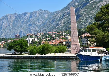 Kotor, Montenegro - 10. 6. 2019. Spomenik Slobode - Monument Of Freedom