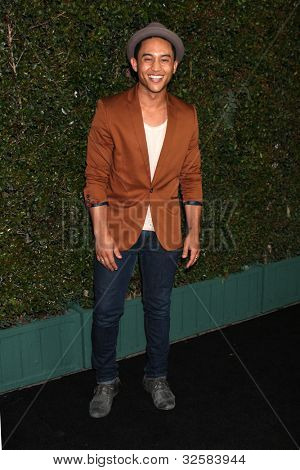 LOS ANGELES - 1 Mayıs: Tahj Mowry ABC Aile West Coast un Sayers Club at üzerinde geldi