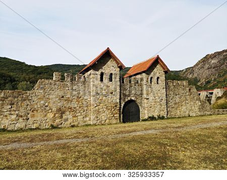 Arutela Roman Castra - Reconstruction - Arutela Was A Fort In The Roman Province Of Dacia Located On