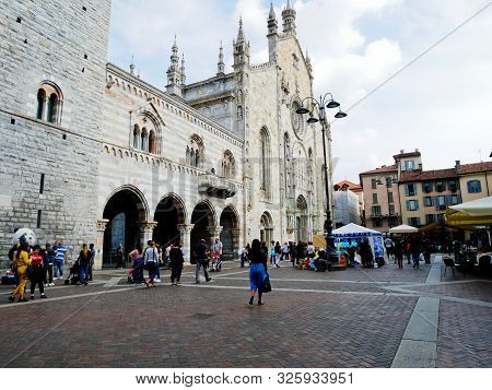 28 September 2019-como-italy-view Of Piazza 