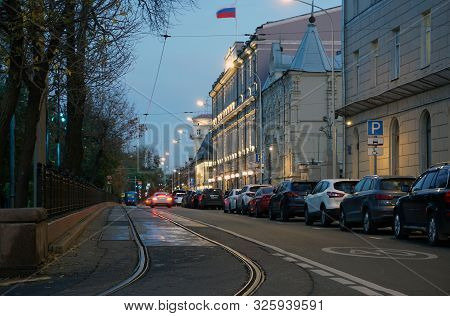 Moscow / Russia - October 03 2019: Boulevard Ring. Evening On Chistoprudny Boulevard. The Streets Of