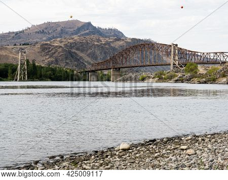 View Of Beebe Bridge From Beebe Bridge Park - Orondo, Wa, Usa