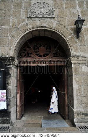 Convento De San Agustin Church Or Archdiocesan Shrine Of Nuestra For Filipino People And Foreign Tra