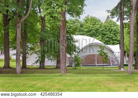 White Large Luxury Glamping Tent Glamping For Sustainable Living Green Tree Countryside