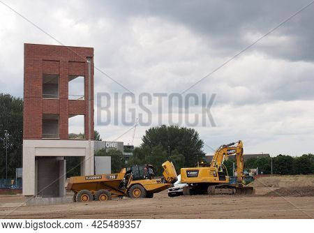 Leeds, West Yorkshire - 17 June 2021: Construction Work On The New Aire Park Mixed Use Development S