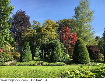 Park At Feldli Cemetery In Saint Gallen (park Auf Dem Friedhof Feldli In Sankt Gallen), St. Gallen -
