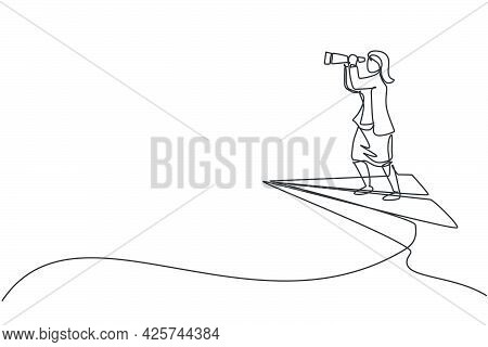 Single One Line Drawing Of Young Smart Business Woman Flying And Analyzing Business Situation. Busin