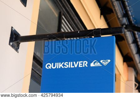 Montpellier , Ocitanie France  - 06 30 2021 : Quiksilver Sign Brand And Text Logo Front Of Store Fas