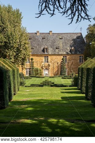 Eyrignac, France - September 2, 2018: The Picturesque Jardins Du Manoir D Eyrignac In Dordogne. Fran