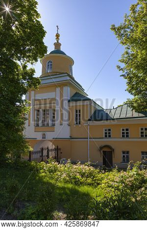 Gate Church Of Mitrofan Voronezh In Khotkovo, Russia