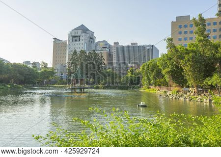 Taipei, Taiwan - Aug 8, 2018 : Drunken Moon Lake Of National Taiwan University Against Blue Sky In T