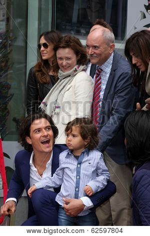 LOS ANGELES - APR 2:  Samantha Bloom, Colin Stone, Orlando Bloom, Flynn Bloom at the Orlando Bloom Hollywood Walk of Fame Star Ceremony at TCL Chinese Theater on April 2, 2014 in Los Angeles, CA