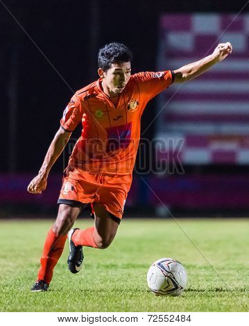 Sisaket Thailand-september 21: Tadpong Lar-tham Of Sisaket Fc. In Action During Friendly Match Betwe
